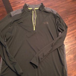 Men’s North Face 1/4 zip long sleeve shirt